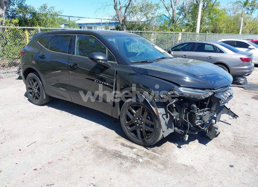 2020 Chevrolet Blazer FWD 1LT (VIN 3GNKBBRA1LS539080) main photo