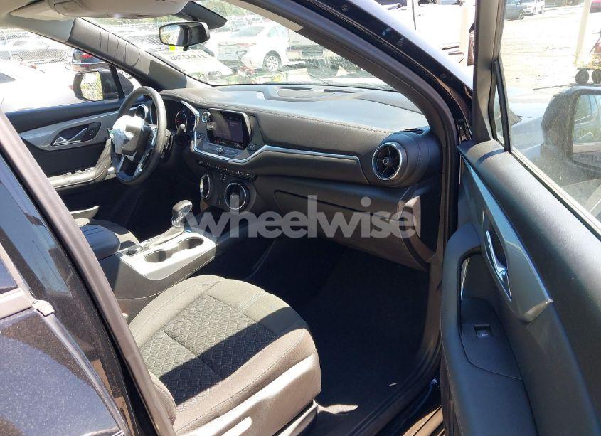 Photo 5 of 2020 Chevrolet Blazer FWD 1LT (VIN 3GNKBBRA1LS539080)