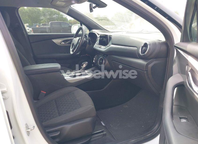 Photo 5 of 2020 Chevrolet Blazer FWD 1LT (VIN 3GNKBBRA1LS547373)