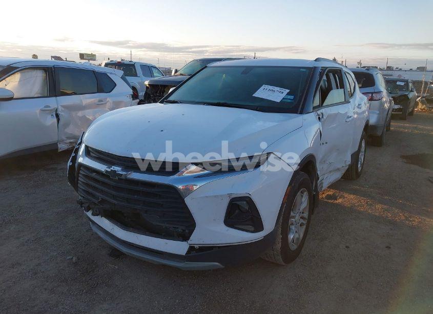 Photo 2 of 2020 Chevrolet Blazer FWD 1LT (VIN 3GNKBBRA1LS649501)