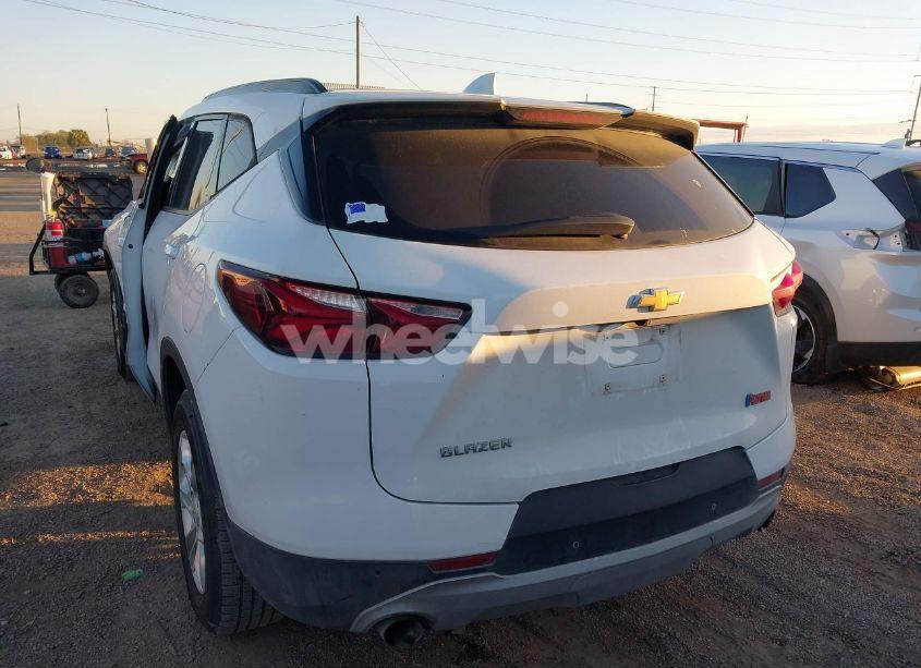 Photo 3 of 2020 Chevrolet Blazer FWD 1LT (VIN 3GNKBBRA1LS649501)