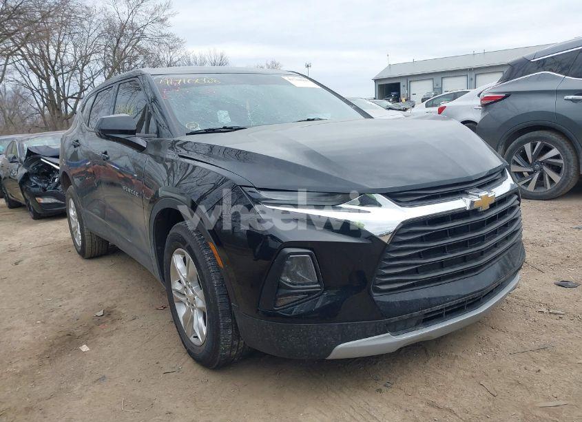 2021 Chevrolet Blazer FWD 1LT (VIN 3GNKBBRA1MS573070) main photo