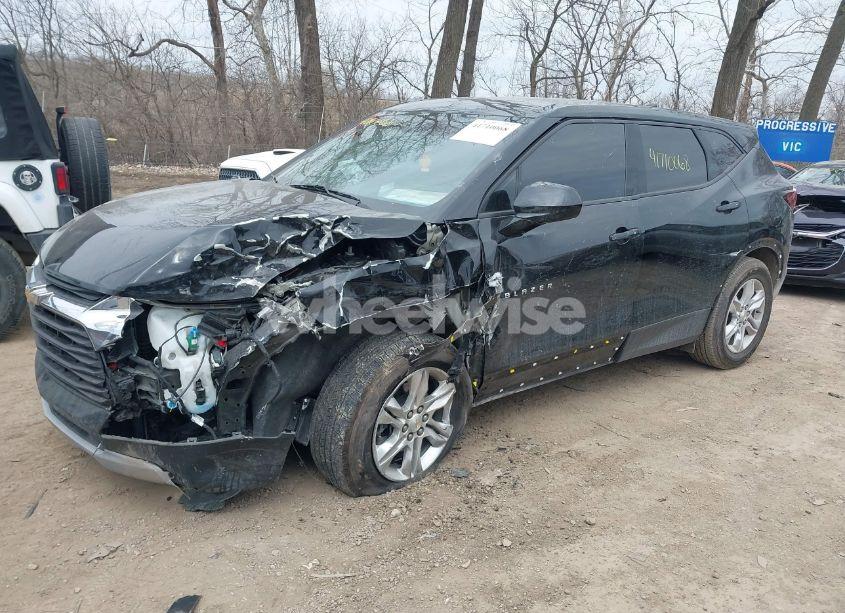 Photo 2 of 2021 Chevrolet Blazer FWD 1LT (VIN 3GNKBBRA1MS573070)