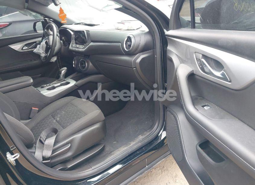 Photo 5 of 2021 Chevrolet Blazer FWD 1LT (VIN 3GNKBBRA1MS573070)