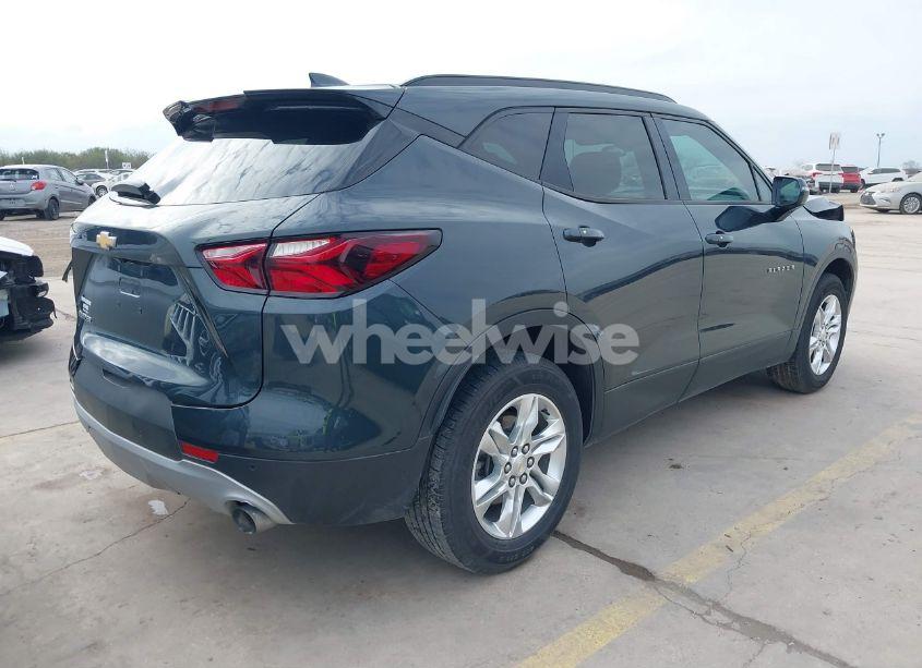 Photo 4 of 2019 Chevrolet Blazer (VIN 3GNKBBRA2KS694087)