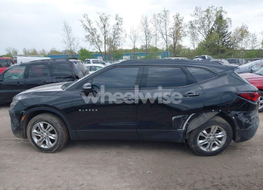 Photo 15 of 2019 Chevrolet Blazer (VIN 3GNKBBRA3KS591941)