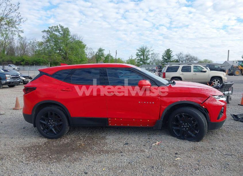 Photo 13 of 2019 Chevrolet Blazer (VIN 3GNKBBRA3KS685012)