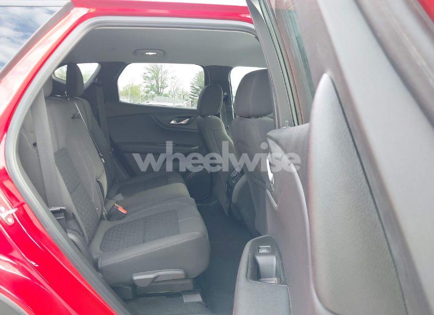 Photo 8 of 2019 Chevrolet Blazer (VIN 3GNKBBRA3KS685012)