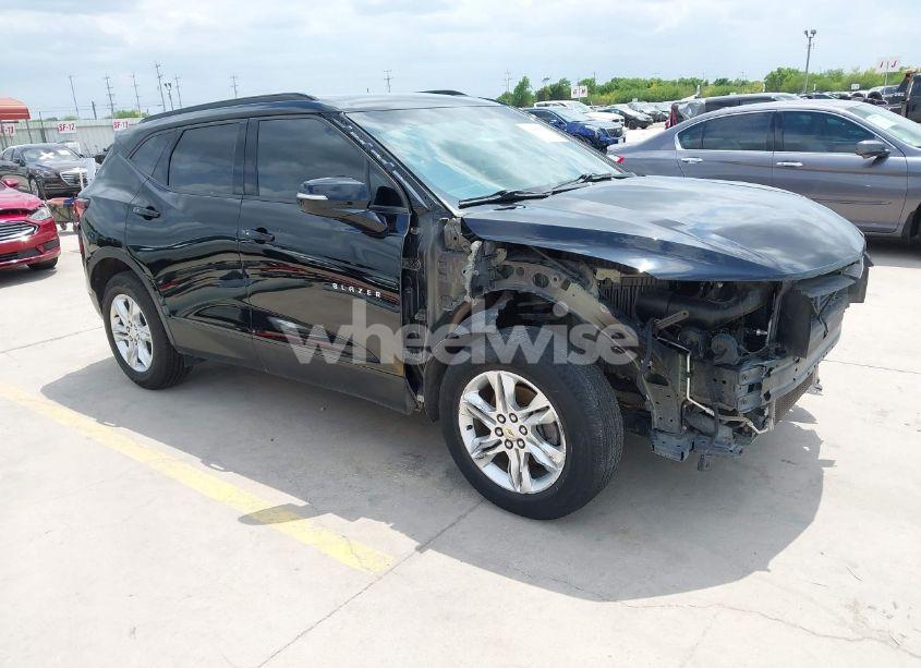 2020 Chevrolet Blazer FWD 1LT (VIN 3GNKBBRA3LS688235) main photo