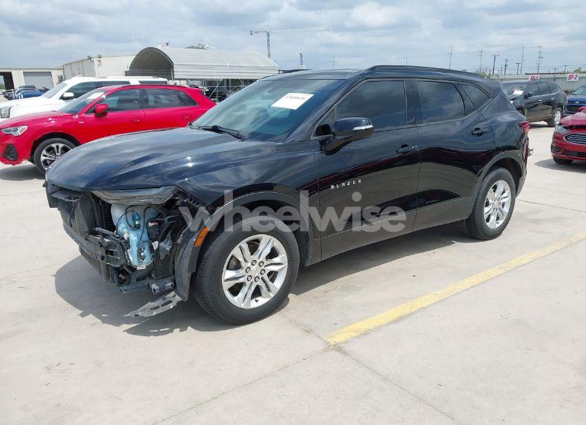 Photo 2 of 2020 Chevrolet Blazer FWD 1LT (VIN 3GNKBBRA3LS688235)