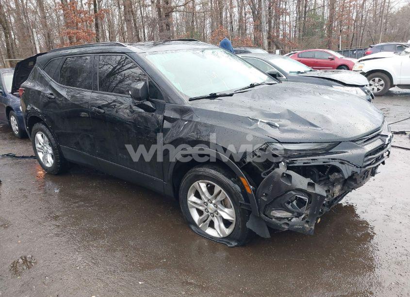 2020 Chevrolet Blazer FWD 1LT (VIN 3GNKBBRA3LS710637) main photo