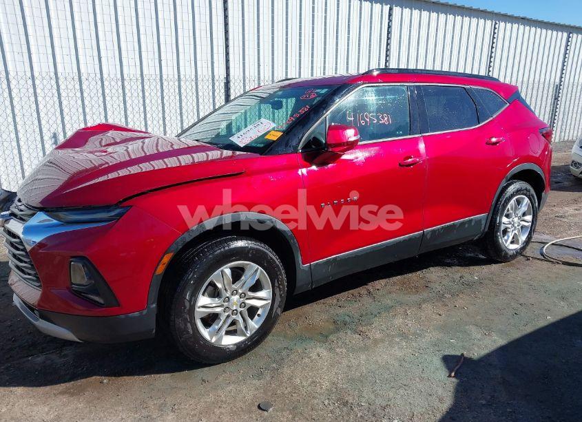 Photo 2 of 2019 Chevrolet Blazer (VIN 3GNKBBRA4KS586828)