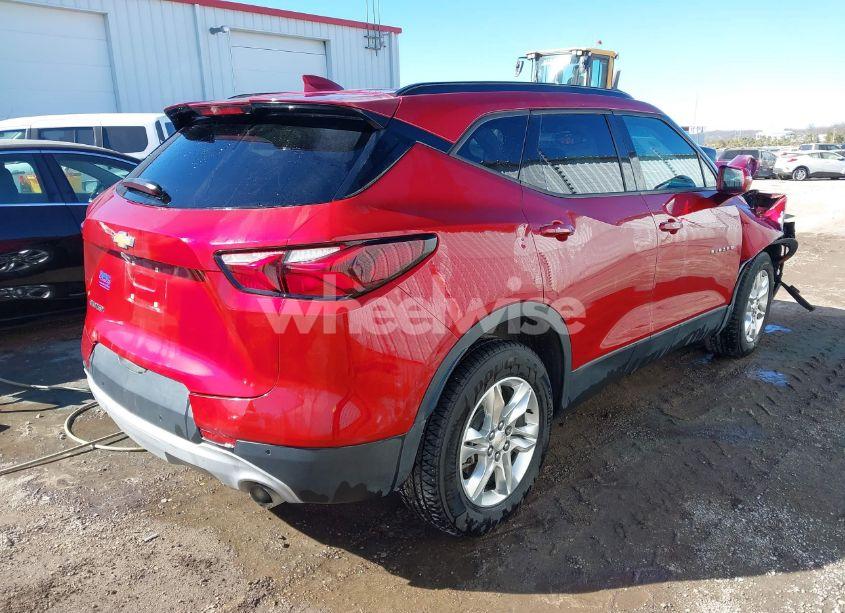 Photo 4 of 2019 Chevrolet Blazer (VIN 3GNKBBRA4KS586828)