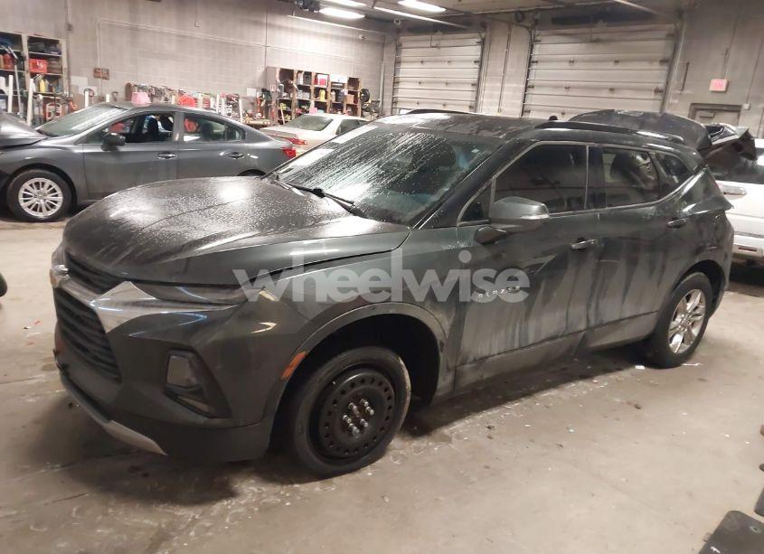 Photo 2 of 2019 Chevrolet Blazer (VIN 3GNKBBRA4KS698111)