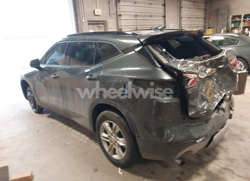 Photo 3 of 2019 Chevrolet Blazer (VIN 3GNKBBRA4KS698111)