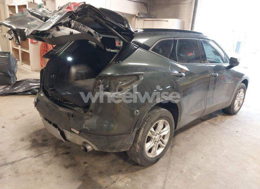 Photo 4 of 2019 Chevrolet Blazer (VIN 3GNKBBRA4KS698111)