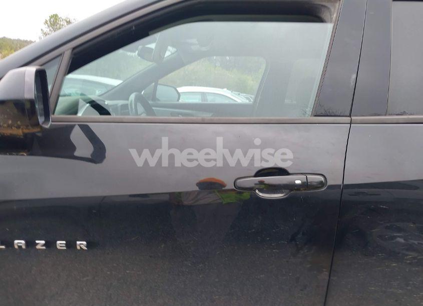 Photo 13 of 2019 Chevrolet Blazer (VIN 3GNKBBRA5KS693970)