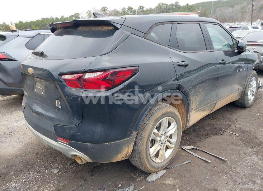 Photo 4 of 2019 Chevrolet Blazer (VIN 3GNKBBRA5KS693970)