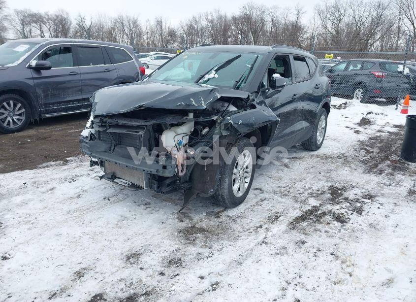 Photo 2 of 2019 Chevrolet Blazer (VIN 3GNKBBRA5KS698571)