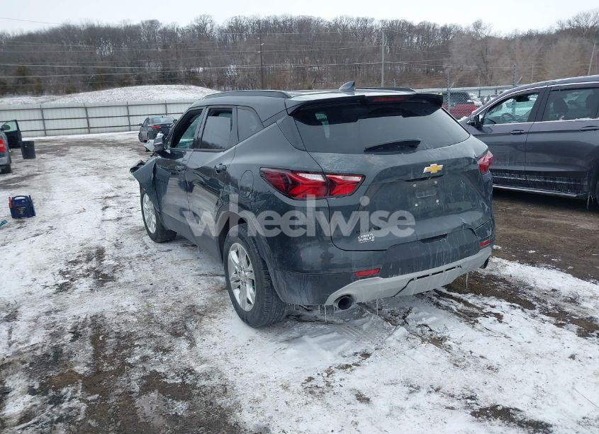 Photo 3 of 2019 Chevrolet Blazer (VIN 3GNKBBRA5KS698571)