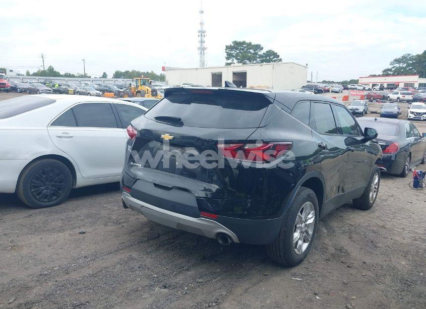 Photo 4 of 2019 Chevrolet Blazer (VIN 3GNKBBRA6KS666017)