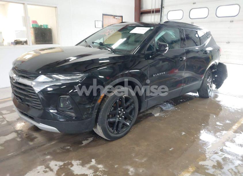 Photo 2 of 2020 Chevrolet Blazer FWD 1LT (VIN 3GNKBBRA6LS684129)