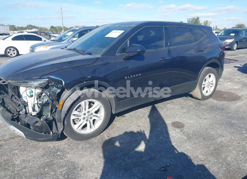 Photo 2 of 2021 Chevrolet Blazer FWD 1LT (VIN 3GNKBBRA7MS548917)