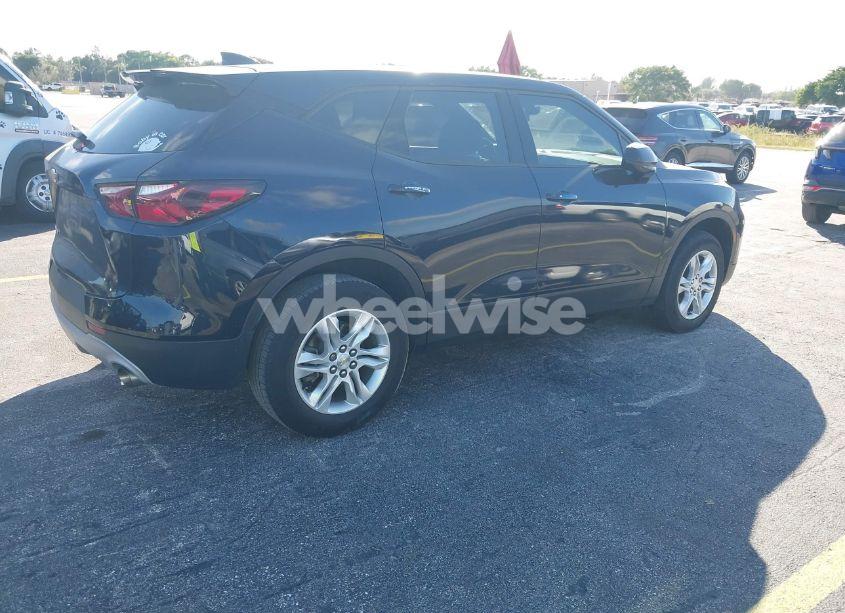 Photo 4 of 2021 Chevrolet Blazer FWD 1LT (VIN 3GNKBBRA7MS548917)