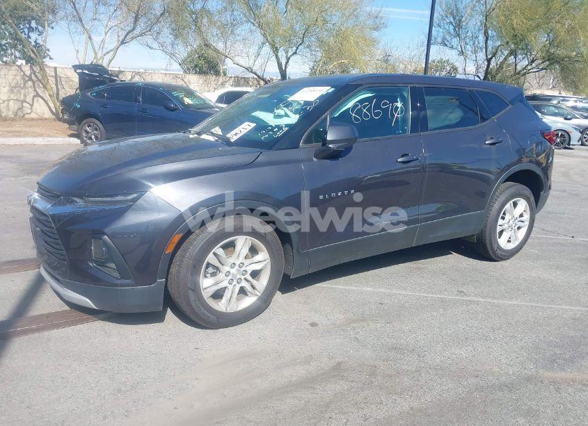 Photo 2 of 2021 Chevrolet Blazer FWD 1LT (VIN 3GNKBBRA7MS572277)