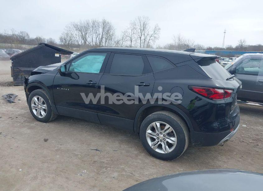 Photo 3 of 2021 Chevrolet Blazer FWD 1LT (VIN 3GNKBBRA7MS585269)