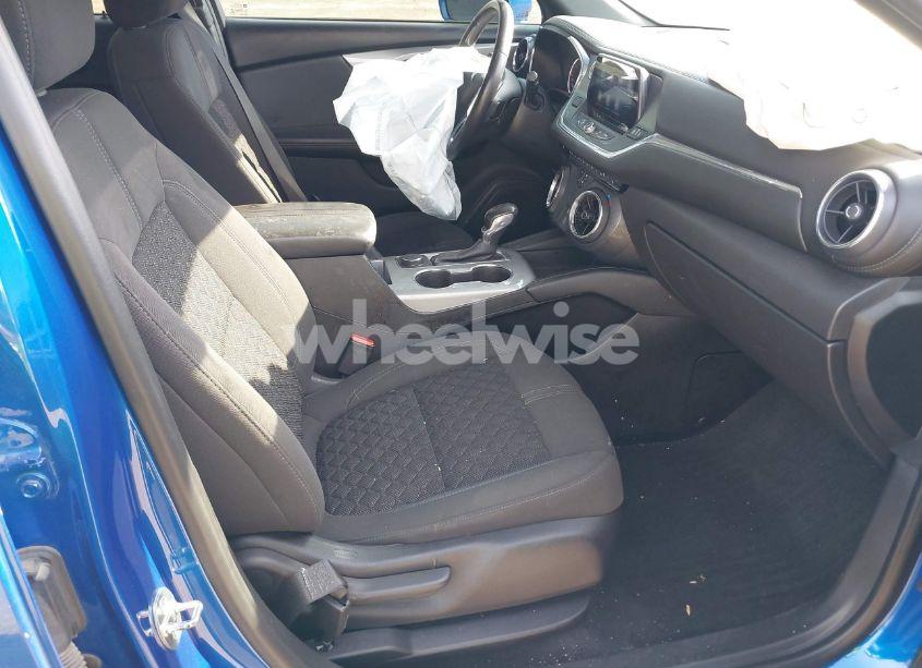 Photo 5 of 2019 Chevrolet Blazer (VIN 3GNKBBRA8KS613528)