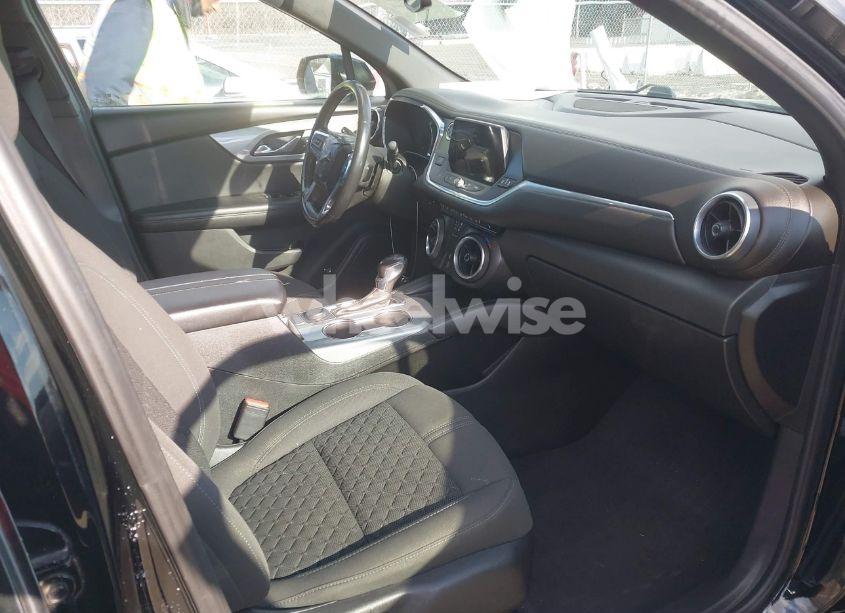 Photo 5 of 2019 Chevrolet Blazer (VIN 3GNKBBRA8KS684552)