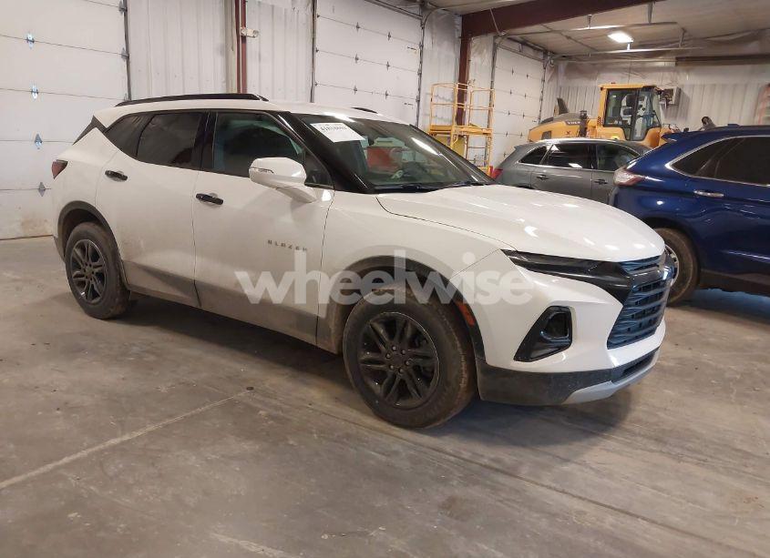 2020 Chevrolet Blazer FWD 1LT (VIN 3GNKBBRA8LS667591) main photo
