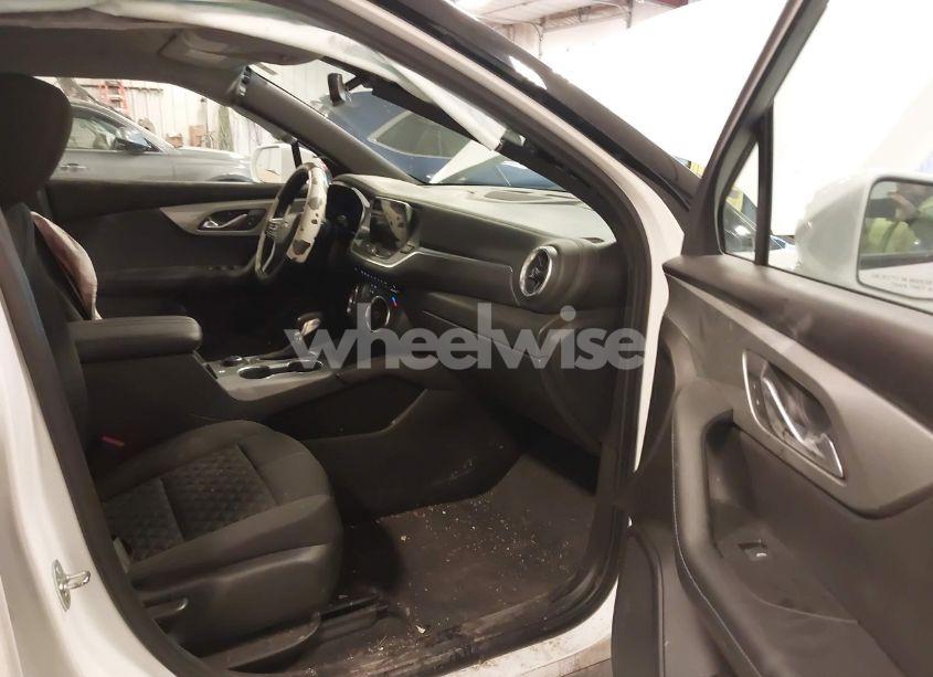 Photo 5 of 2020 Chevrolet Blazer FWD 1LT (VIN 3GNKBBRA8LS667591)