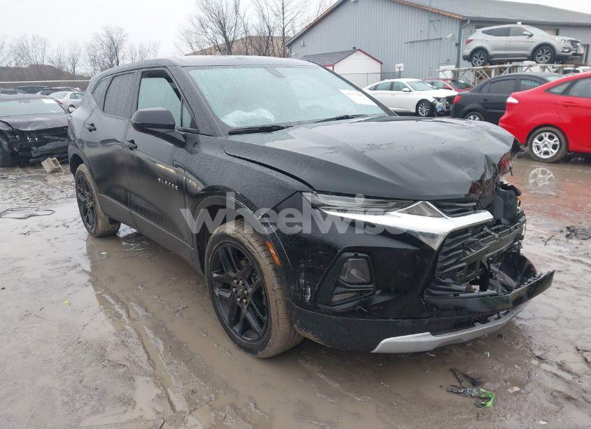 2021 Chevrolet Blazer FWD 1LT (VIN 3GNKBBRA8MS581070) main photo