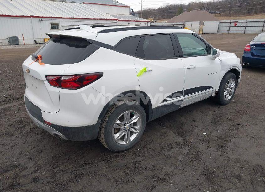 Photo 4 of 2019 Chevrolet Blazer (VIN 3GNKBBRA9KS683863)