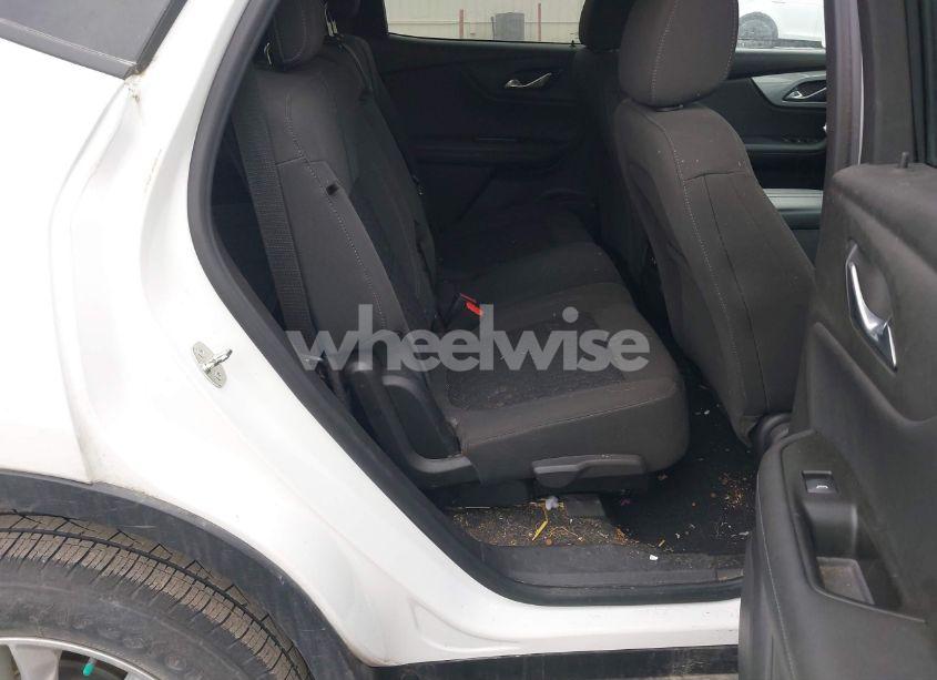 Photo 8 of 2019 Chevrolet Blazer (VIN 3GNKBBRA9KS683863)