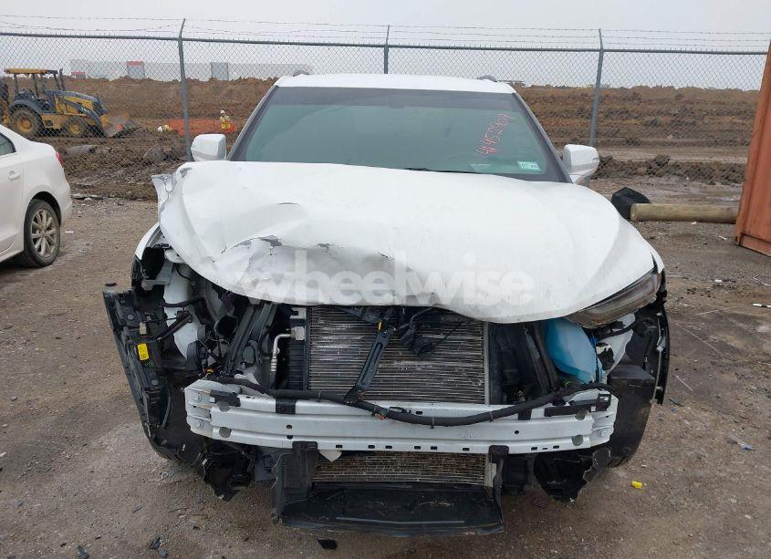 Photo 12 of 2019 Chevrolet Blazer (VIN 3GNKBBRAXKS656090)