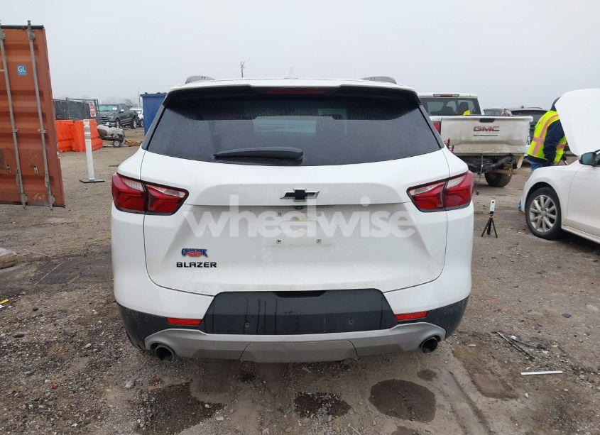 Photo 16 of 2019 Chevrolet Blazer (VIN 3GNKBBRAXKS656090)
