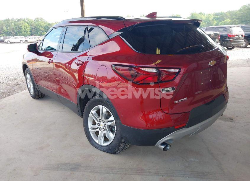 Photo 3 of 2019 Chevrolet Blazer (VIN 3GNKBBRAXKS693222)