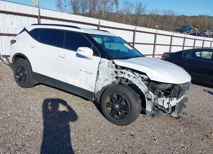 2020 Chevrolet Blazer FWD 1LT (VIN 3GNKBBRAXLS549039) main photo