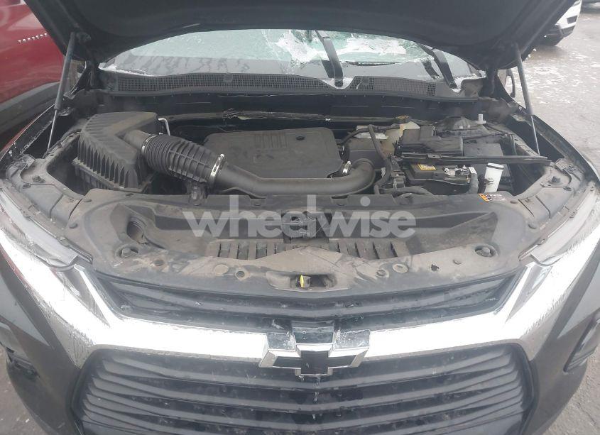 Photo 10 of 2020 Chevrolet Blazer FWD 2LT (VIN 3GNKBCR40LS710336)