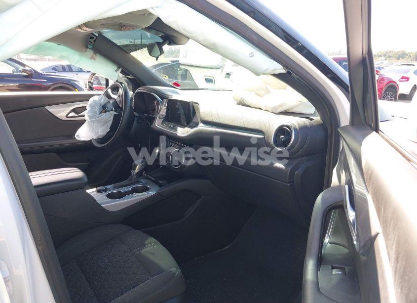 Photo 5 of 2022 Chevrolet Blazer FWD 2LT (VIN 3GNKBCR40NS144570)