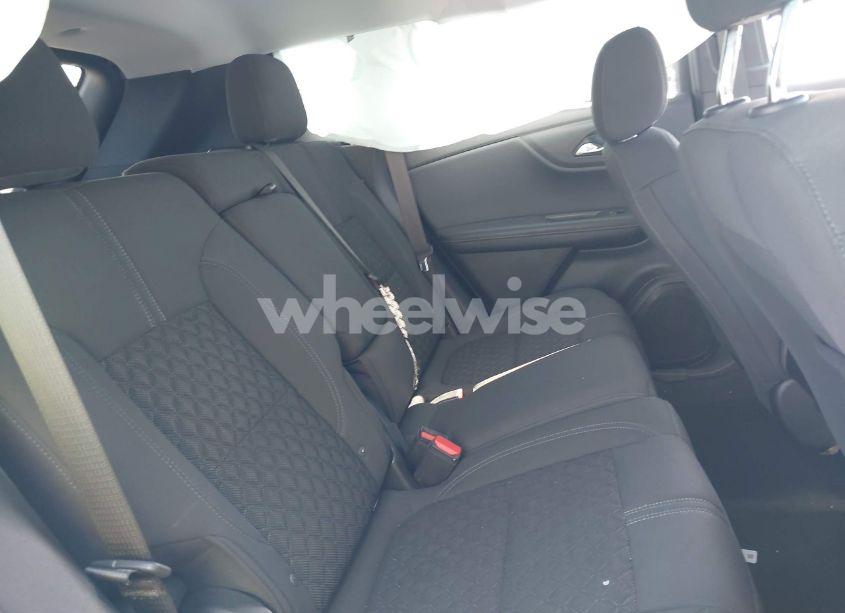 Photo 8 of 2022 Chevrolet Blazer FWD 2LT (VIN 3GNKBCR40NS144570)