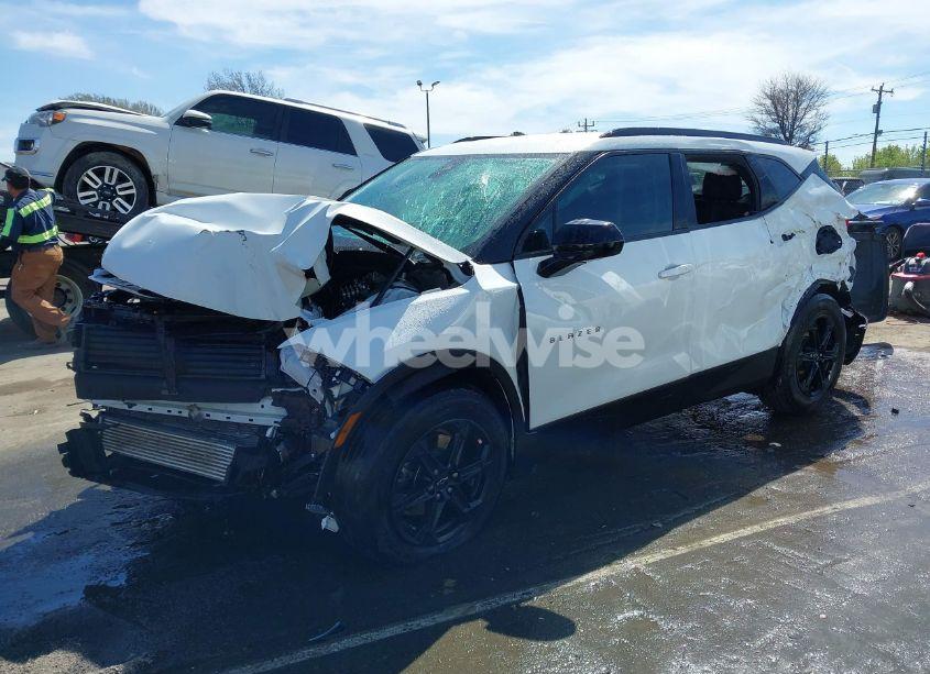 Photo 2 of 2023 Chevrolet Blazer FWD 2LT (VIN 3GNKBCR40PS101480)