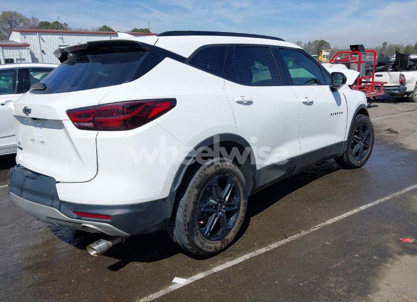 Photo 4 of 2023 Chevrolet Blazer FWD 2LT (VIN 3GNKBCR40PS101480)