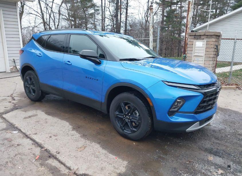 2024 Chevrolet Blazer FWD 2LT (VIN 3GNKBCR40RS217667) main photo
