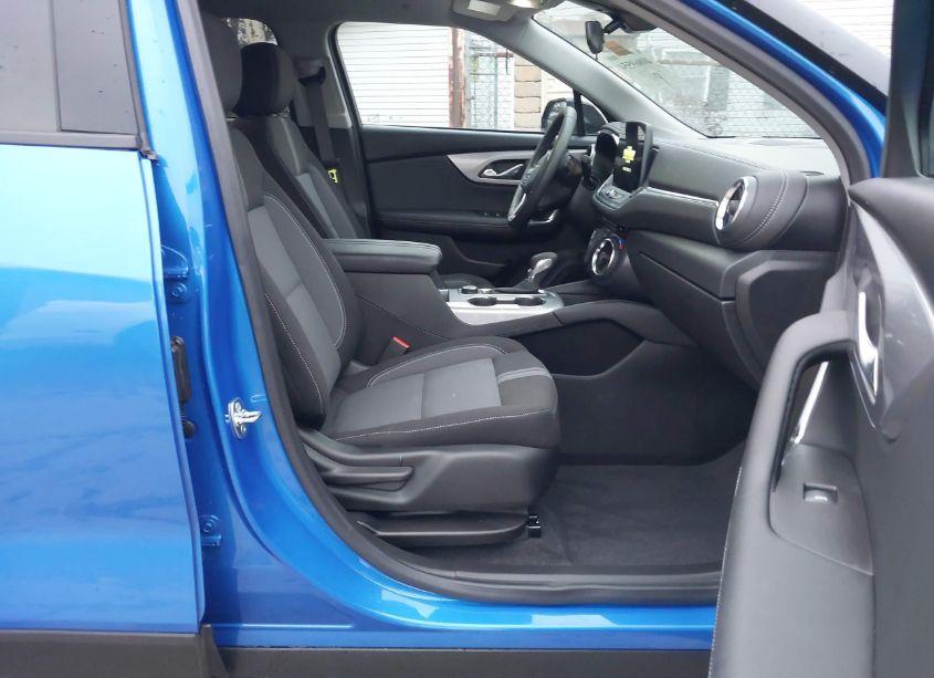 Photo 5 of 2024 Chevrolet Blazer FWD 2LT (VIN 3GNKBCR40RS217667)