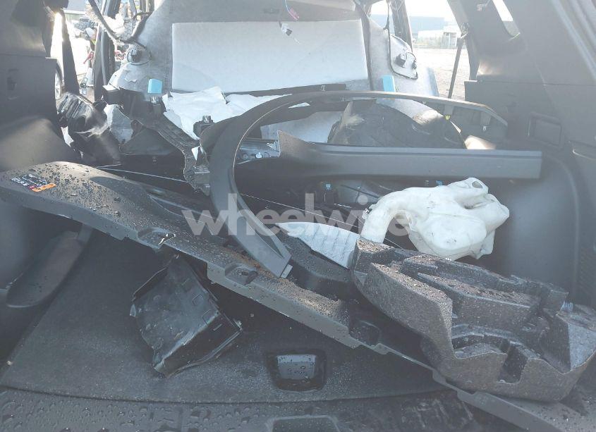 Photo 12 of 2024 Chevrolet Blazer FWD 2LT (VIN 3GNKBCR40RS281692)