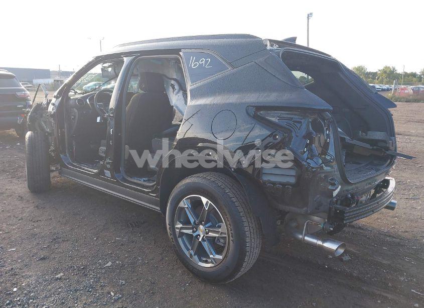 Photo 3 of 2024 Chevrolet Blazer FWD 2LT (VIN 3GNKBCR40RS281692)